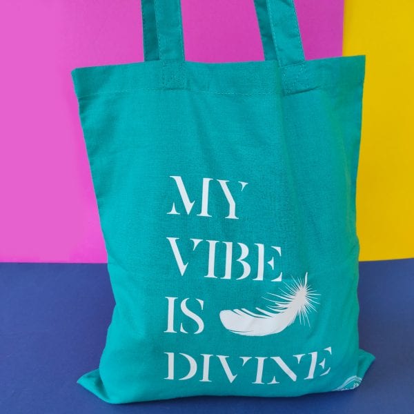 Τσάντα για Ψώνια με Μακριές Λαβές Σμαραγδί “My Vibe is Divine” - Divine Vibes